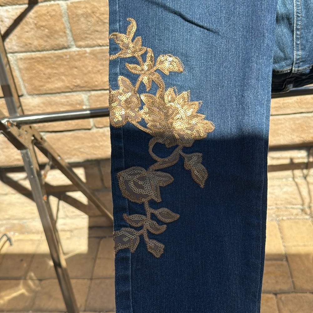Jeans - Picture 6 of 8
